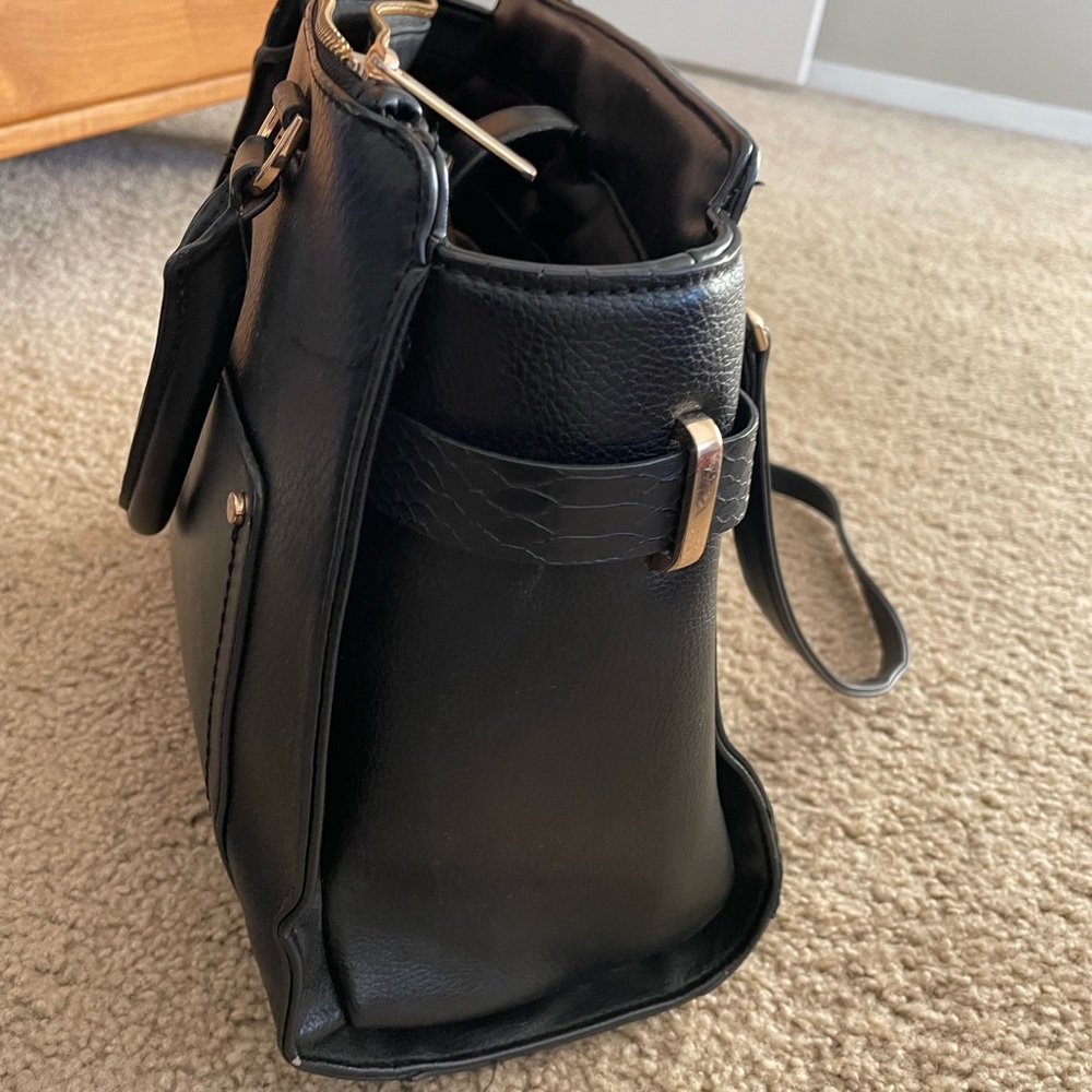 Universal Threads Large Purse - Picture 2 of 5